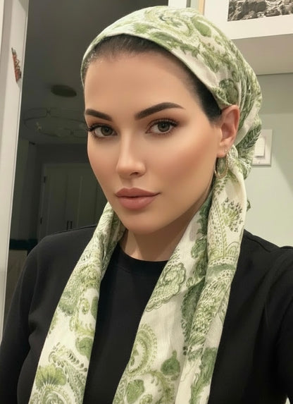 Pretied - Green Paisley